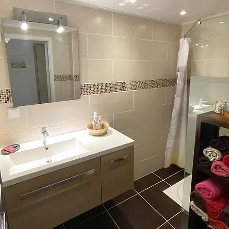 Le Lavandin Maison Pour 4 Personnes Avec Piscine Et Vue Panoramique A Les Maures *